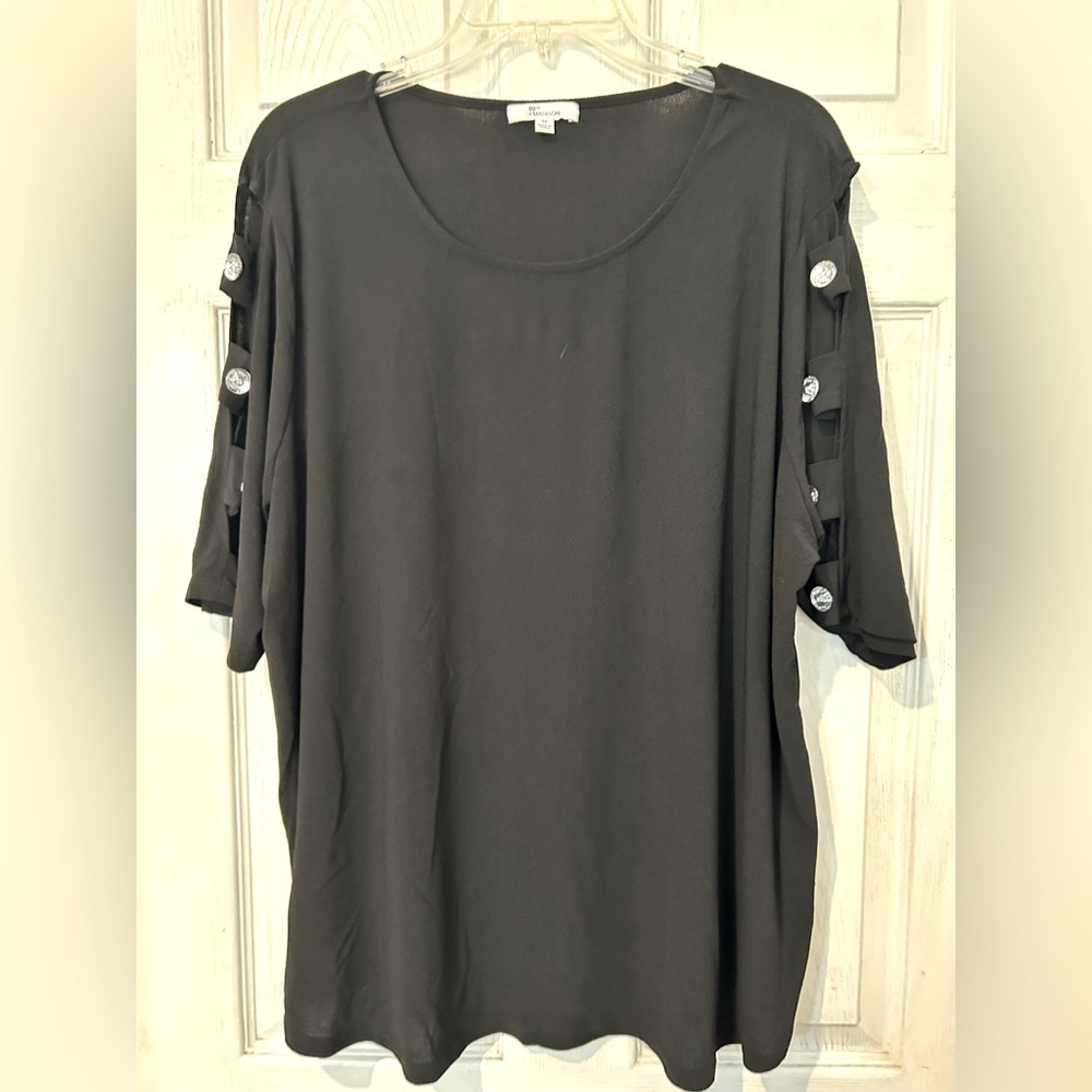 NWOT 89th & Madison Black Short Sleeve Top